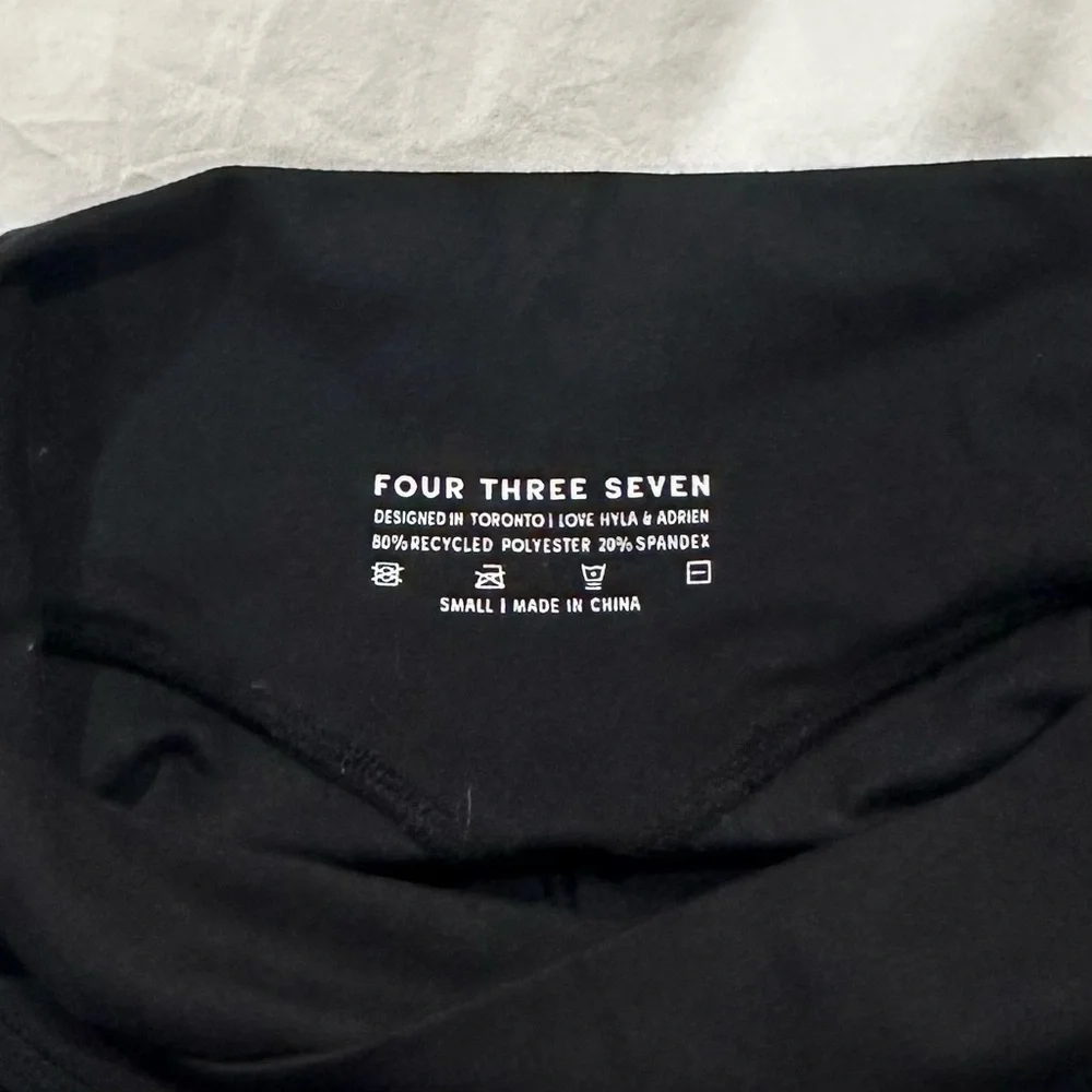 437 V Legging - Picture 4 of 6